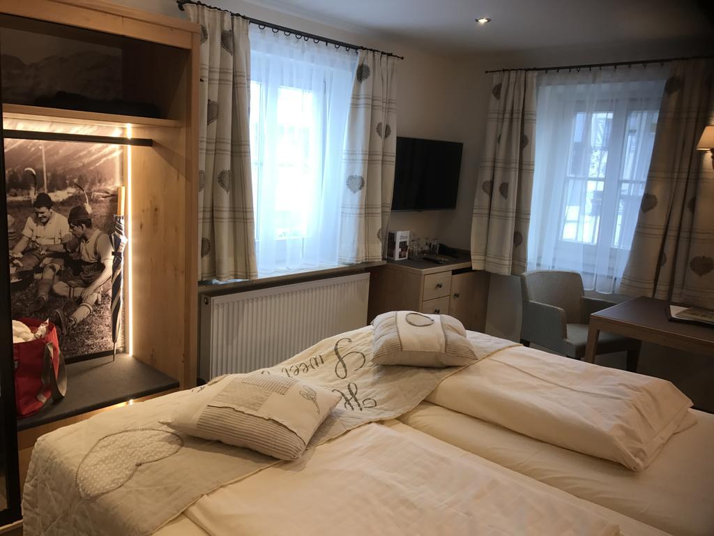 Adler Hotel